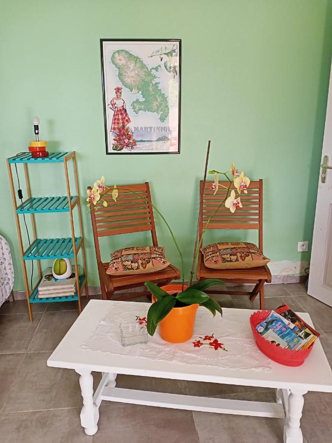 Paradis Cache - Confort Terrasse - Kybo Karaib Location - Pkg - Mtgne Sainte-Marie Zewnętrze zdjęcie